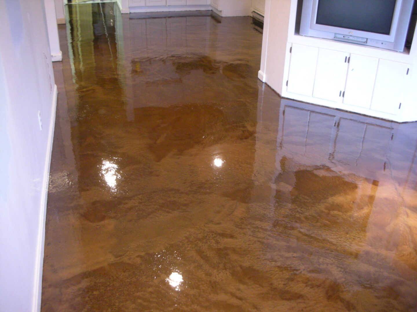 Metallic epoxy floor basment pembroke ma