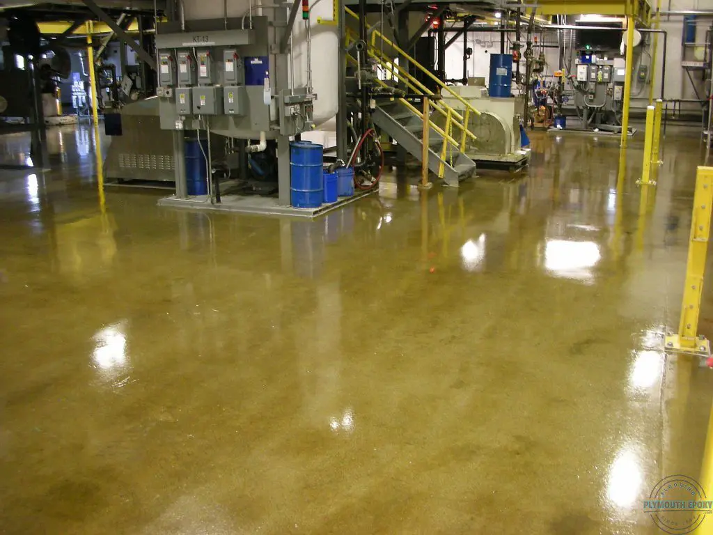 A factory floor with many different floors and stairs.