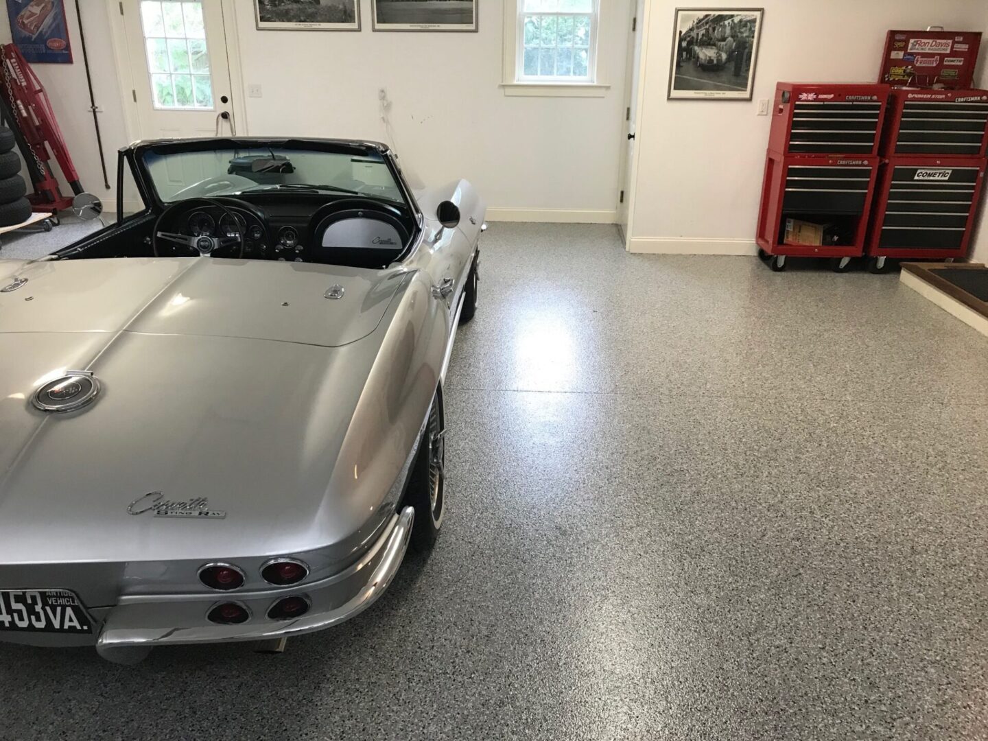 epoxy garage floor with color flakes